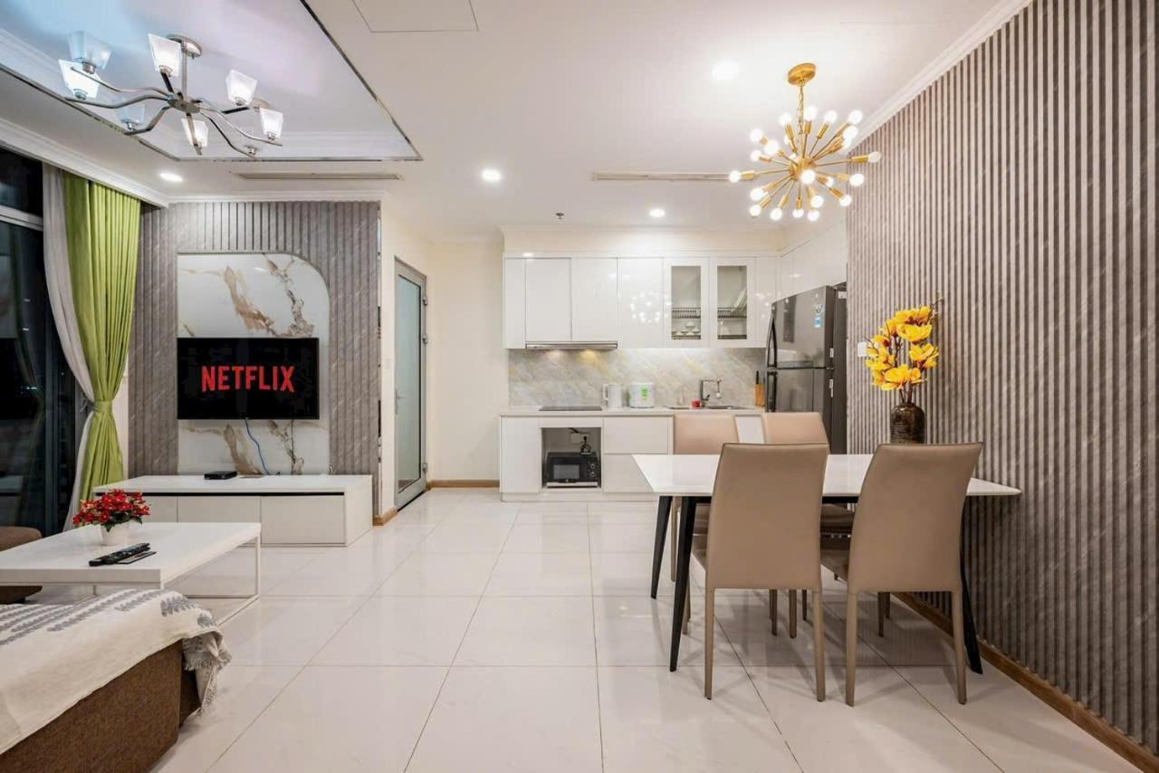 Luxury Vinhomes Central Park Хошимин Екстериор снимка